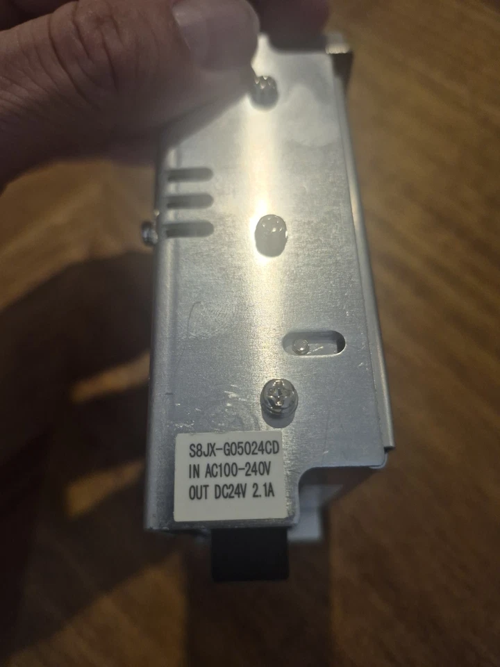 NUEVA FUENTE DE ALIMENTACIÓN OMRON S8JX-G05024CD 100-240V Foto 2 de 4