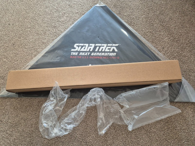 Eaglemoss Star Trek Build The Enterprise NCC-1701-D Exclusive Display Stand Case