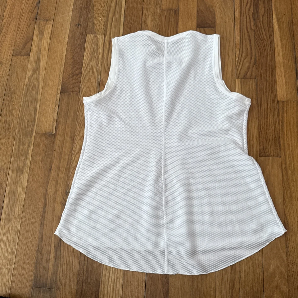 Sofibella Women's Top Sleeveless White Tennis Golf Size XL - Image 4 of 4