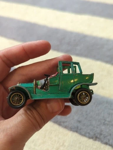 Lot of 5 Antique-style Miniature Vehicles - Image 4 of 4