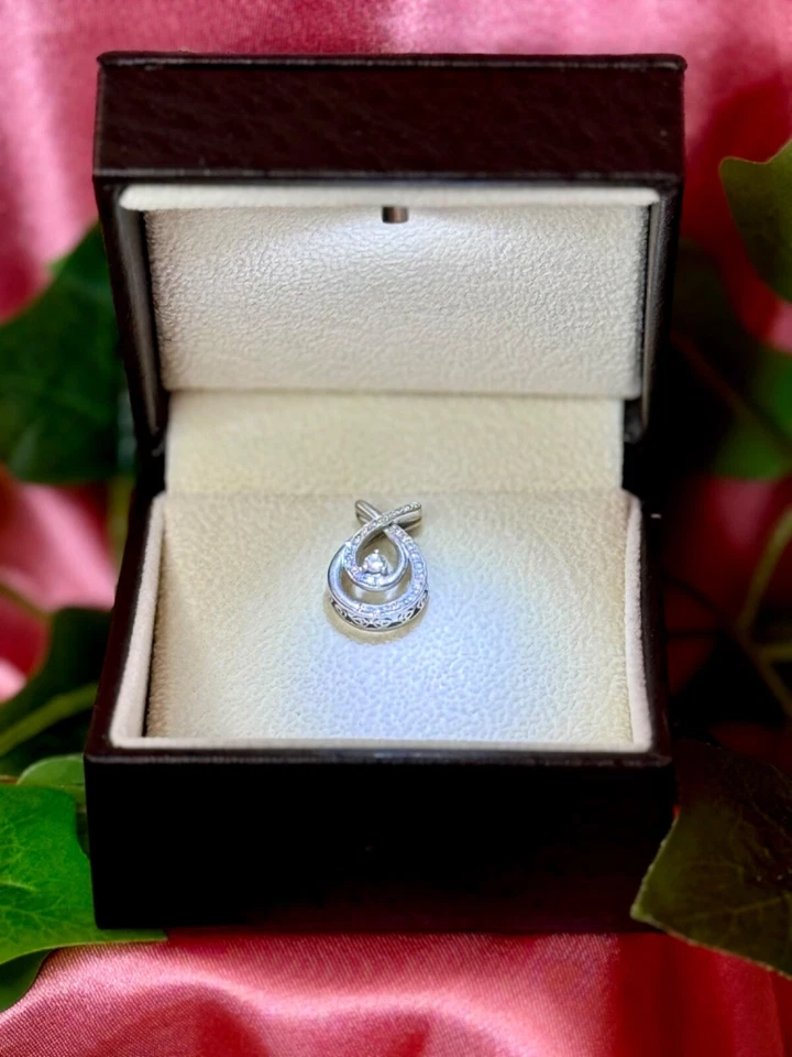 KSJ 10k White Gold 0.33ct Round Diamond Crossover Teardrop Pendant Necklace - Image 3 of 4