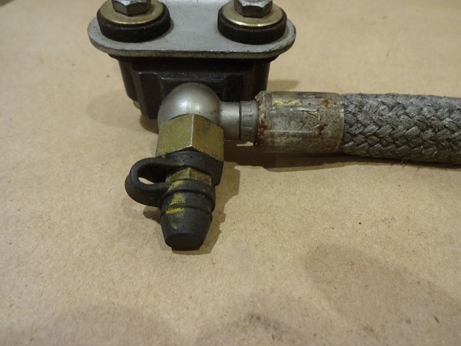 Ferrari 360 - F1 Pipe And Union/Block for Clutch Control - P/N 175667 - 179348