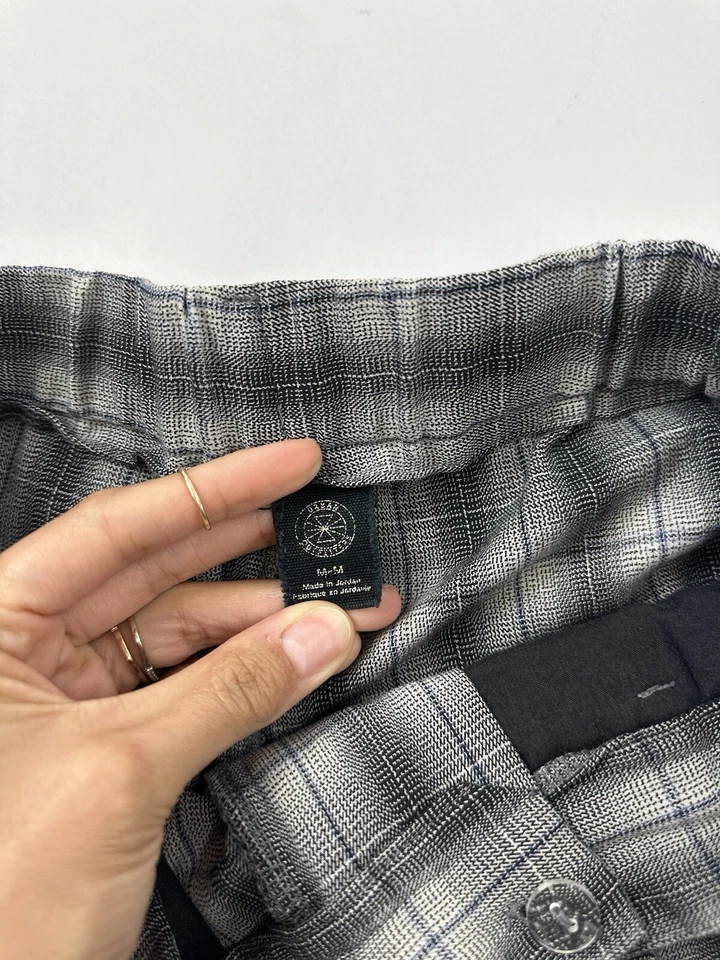 Pantalones para mujer Urban Outfitters M gris a cuadros plisados Foto 4 de 4