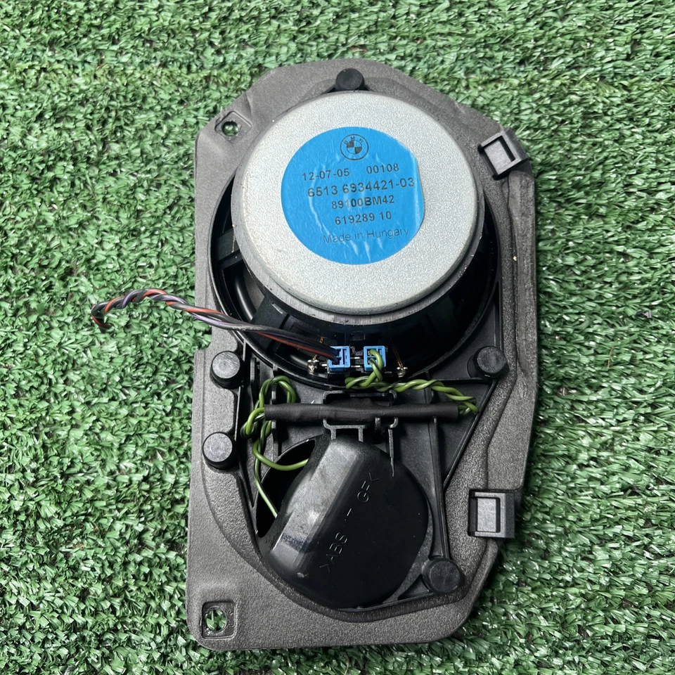 2006-2007 BMW 530XI 3.0L - REAR LEFT Speaker / Tweeter 6934421 - Image 2 of 3