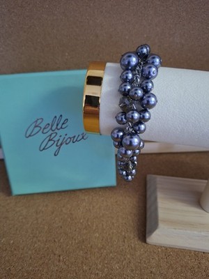 Belle Bijoux Armband mit ausziehbarer Kette kommt mit seiner Box