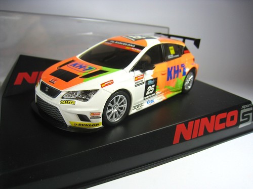 SEAT LEON CUPRA CUP RACER "KH-7" #25 24H DE BARCELONA 1/32 NINCO SLOT - Imagen 1 de 4
