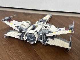 LEGO Star Wars X-Wing Fighter 75218 Incomplete With Instructions