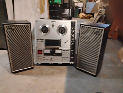 Sony TC-630 Reel-to-Reel Tape Recorder with Speakers