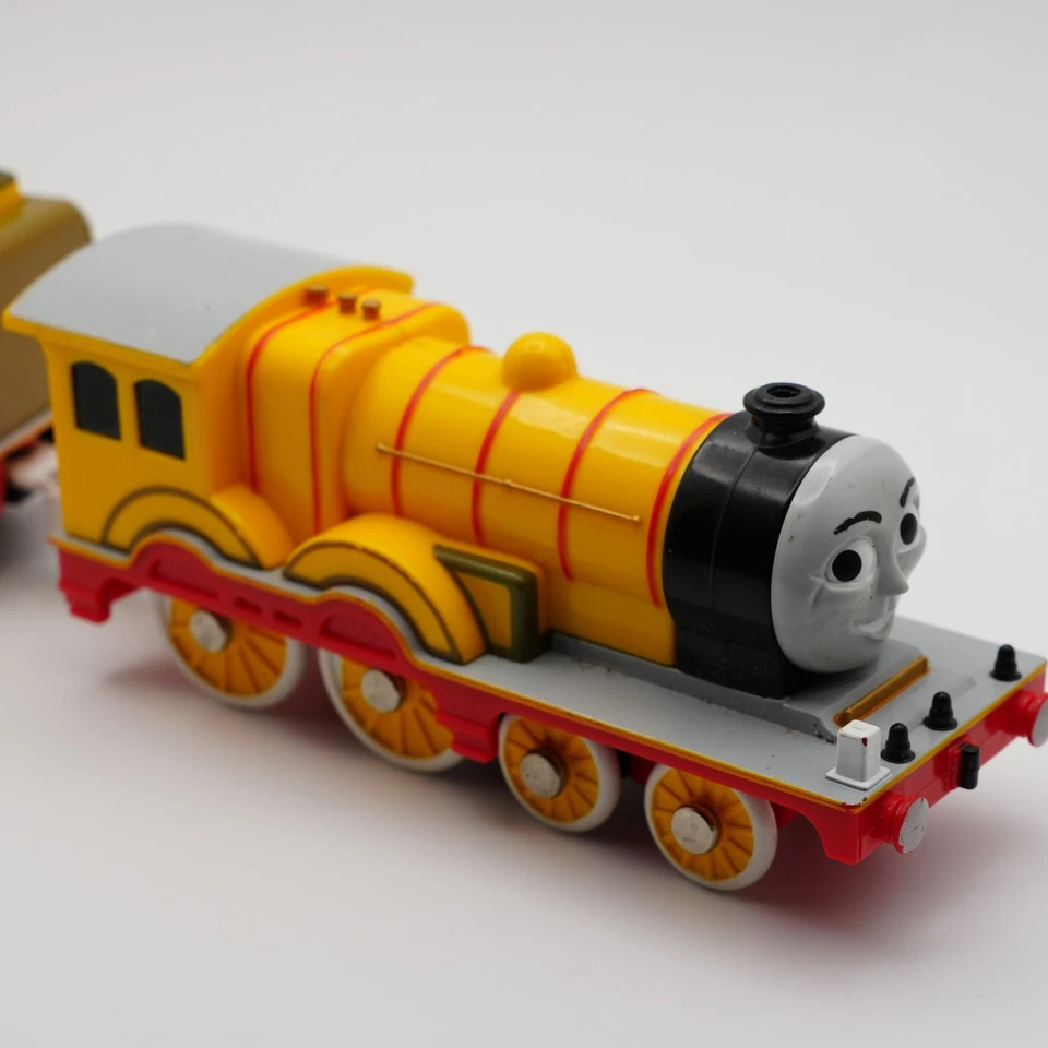 Thomas & Friends Trackmaster Yellow Traine 2005 Gullane NOT WORKING - Image 4 of 4