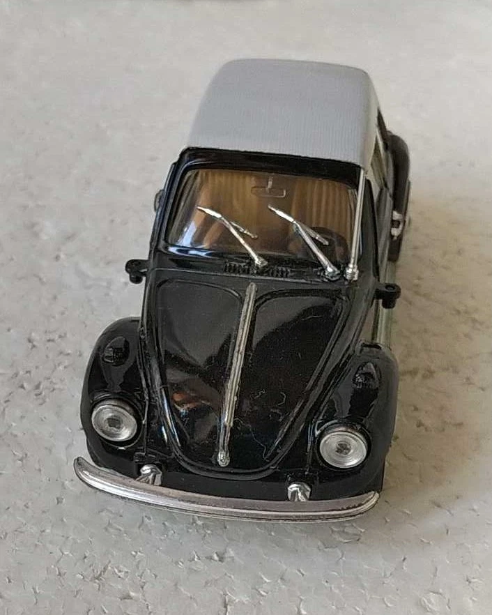 volkswagen maggiolone cabriolet 1303 modellino vintage polistil scala 1:25 + box - Immagine 3 di 4