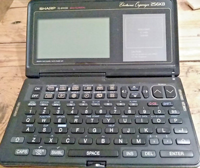 Sharp IQ-8500M Electronic Organizer inkl.  Pegelkonverter CE-13 & RAMCARD IQ-783
