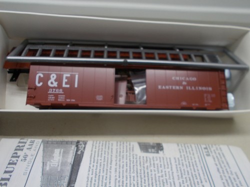 BRANCHLINE-#1016-CHICAGO & EAST ILLINOIS-50' BOXCAR #3766-KIT~ESCALA HO | Zustand: New