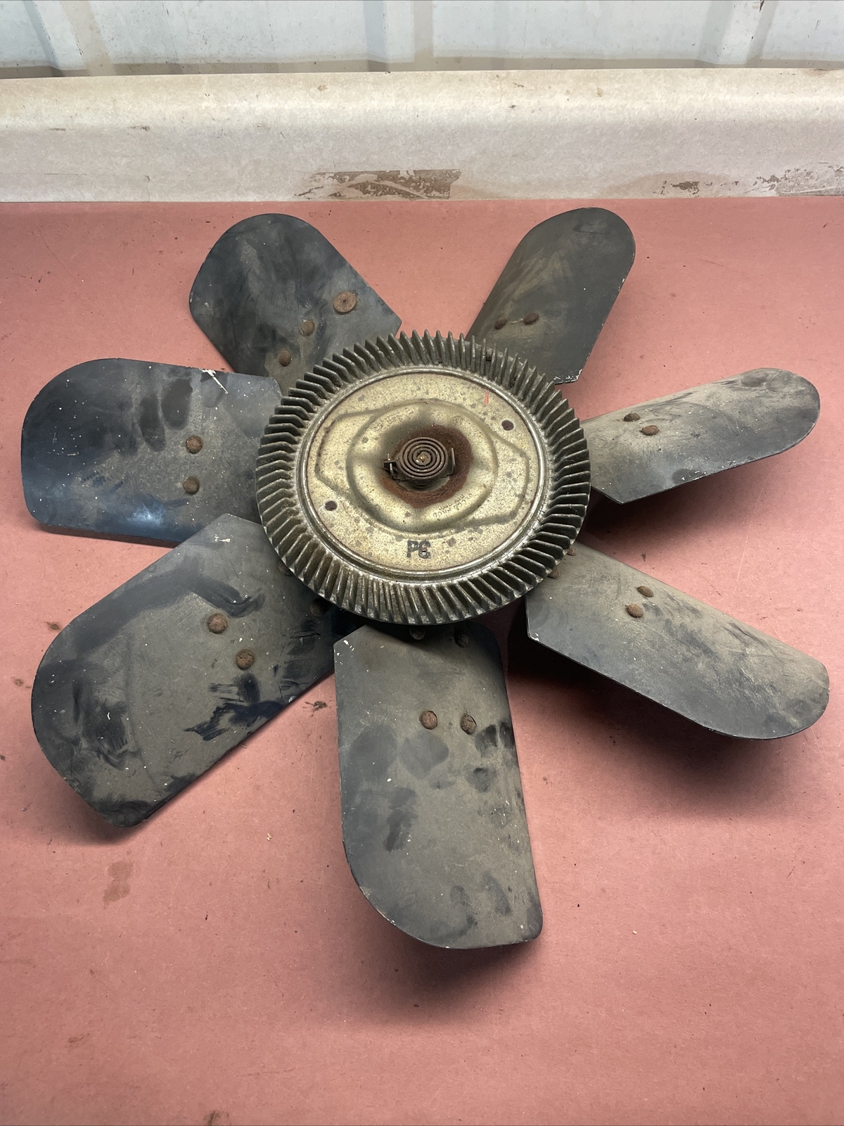 19701981 Firebird Trans Am V8 GM Radiator 7 Blade Clutch Fan 498579