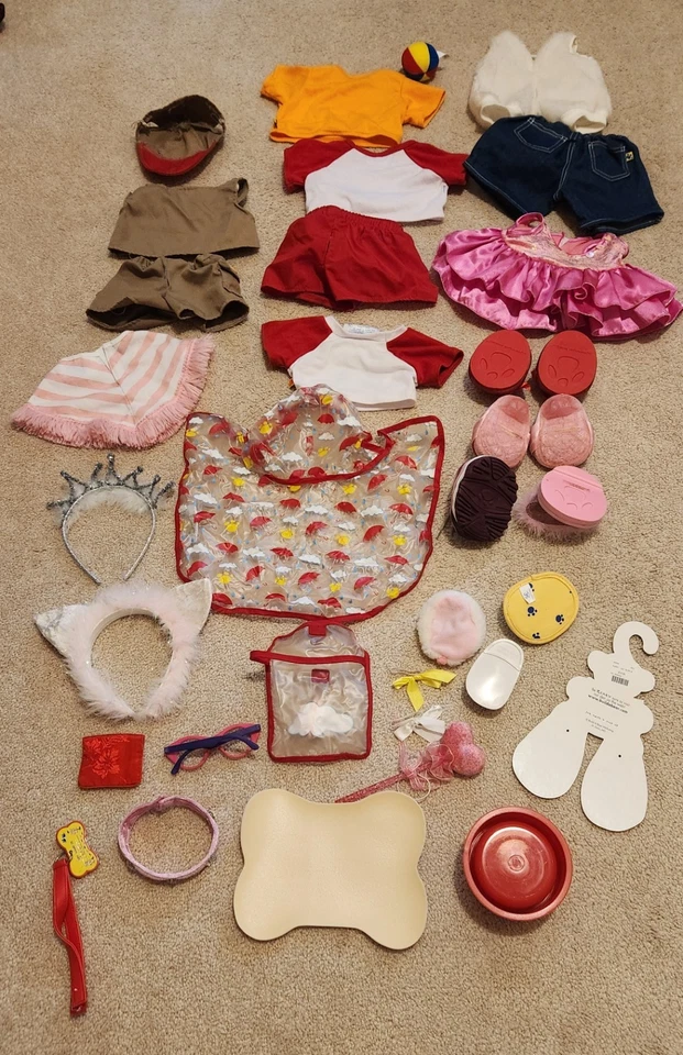 Build-A-Bear BAB Lote de 35 Ropa, Zapatos y Accesorios Varios Foto 2 de 2