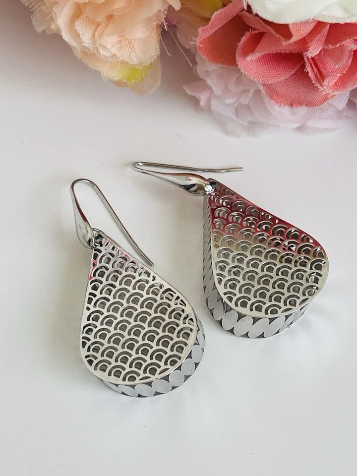 Orecchini Goccia Traforata In Argento - Immagine 4 di 4