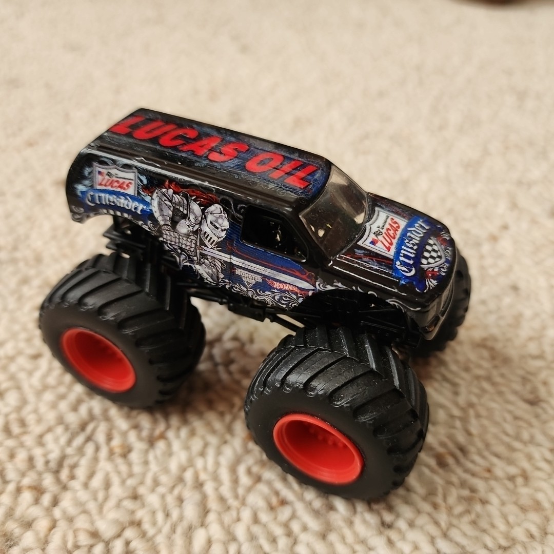 Crusader Diecast Monster Truck 1:24 Scale Used
