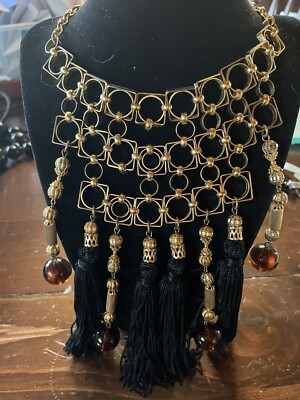 VINTAGE STATEMENT TRADITIONAL JEWELRY GILDED GOLD NECKLACE Ref BN-1