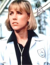 Bess Armstrong signed 8x10 Photo Kathryn Morgan Jaws 3-D JSA Authentication