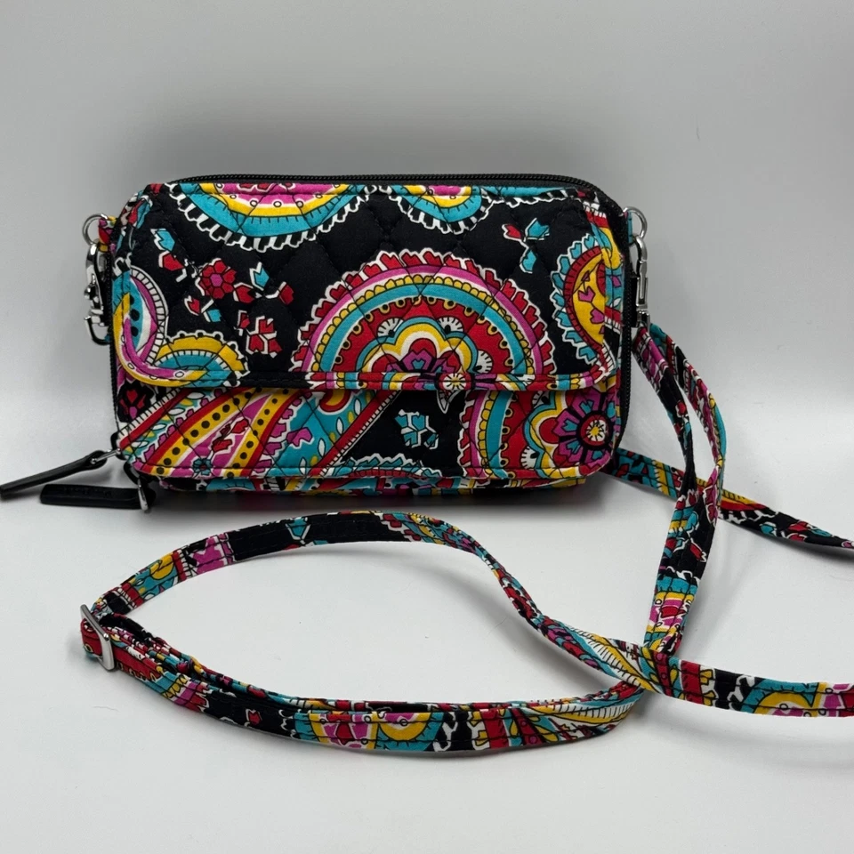 Bandolera todo en uno Vera Bradley en cachemir parisino Foto 2 de 4