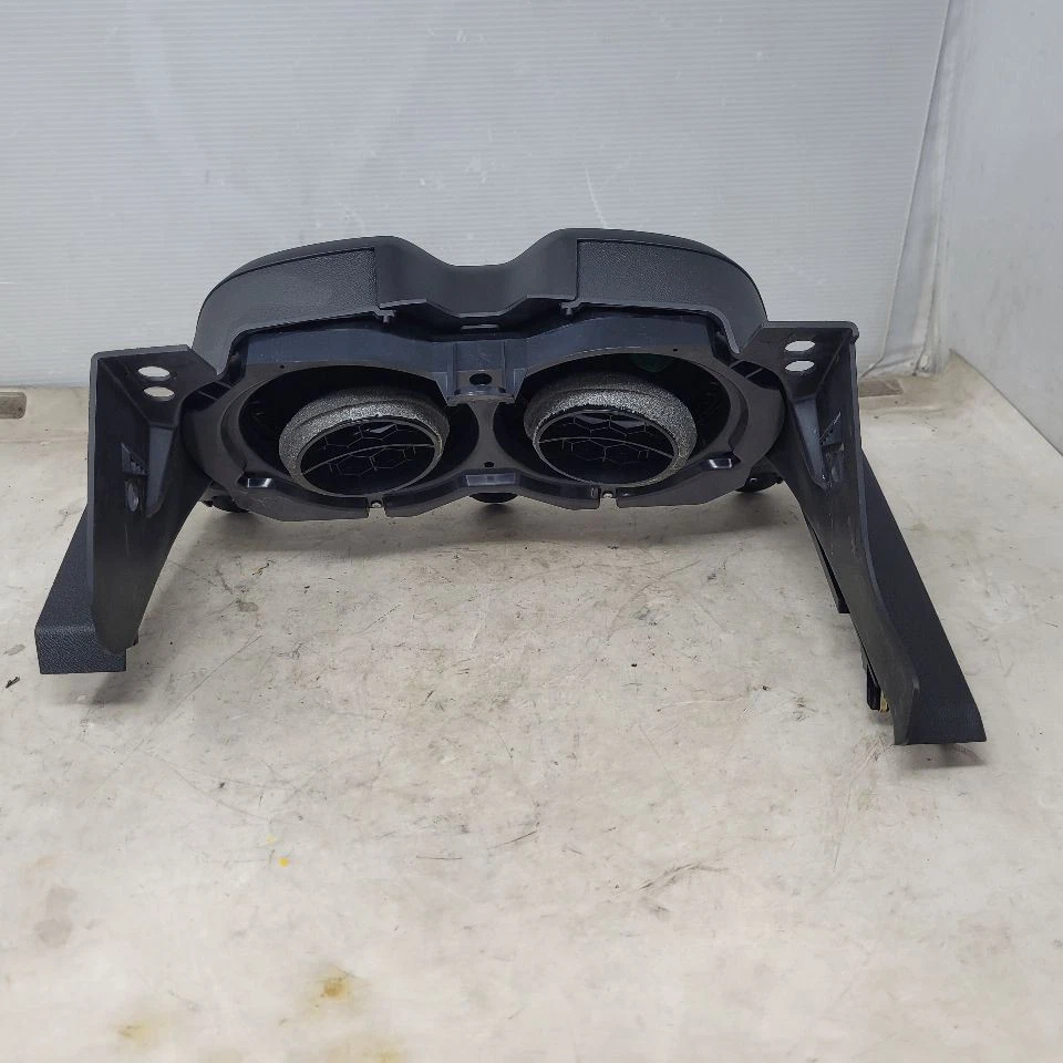 Chevrolet Camaro 2018 zona única climatización controles de temperatura 18-23 19 k Foto 3 de 4