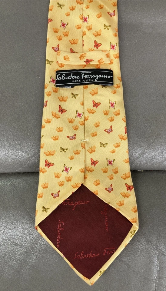 Salvatore Ferragamo - Corbata de seda - Patrón mariposa por todas partes - Hecho en Italia Foto 3 de 4