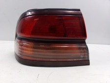 Nissan Maxima QX 95-97 Rückleuchte links Sedan + Einsatz Nissan Maxima QX 95-97 Rückleuchte links Sedan + Einsatz