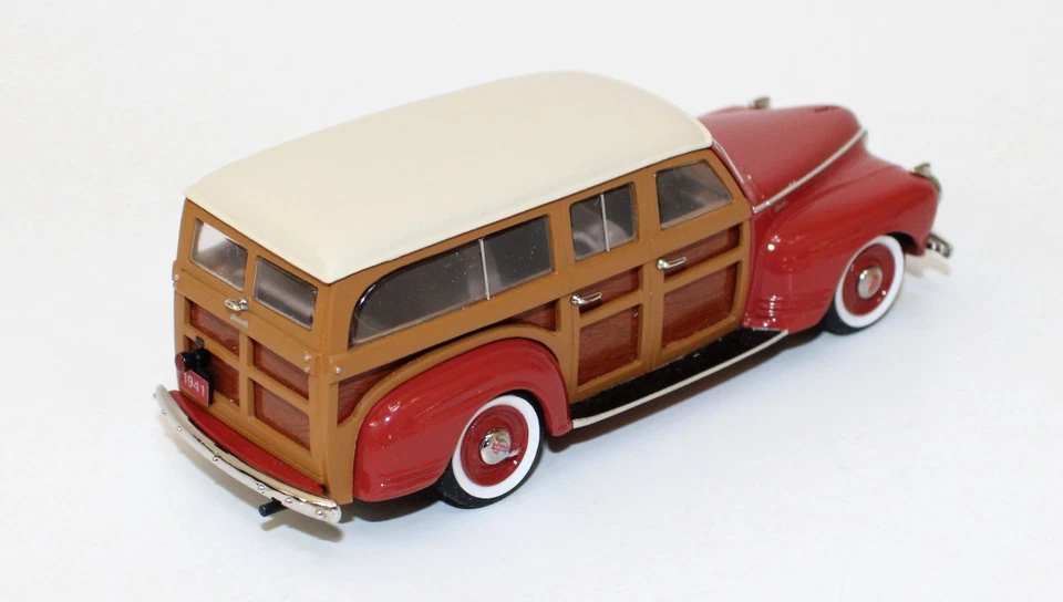 Coches modelo Conquest JM 58 1941 Plymouth Woody Wagon 1:43 sin usar, en caja metal blanco hecho en 30 Foto 4 de 4