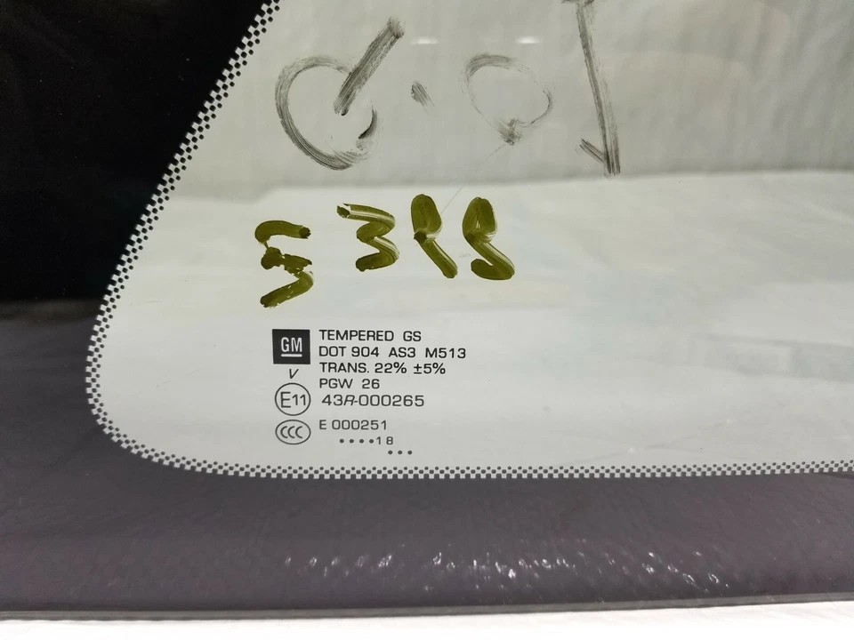 2018-2020 Chevy Chevrolet Traverse Right Rear Quarter Glass OEM - Image 3 of 4