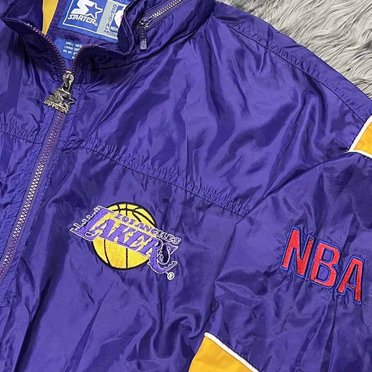 Vintage 90's Starter Los Angeles Lakers NBA Nylon Vintage 90's Starter Los Angeles Lakers NBA Nylon