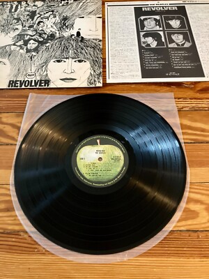 The Beatles: Revolver LP Vinyl Japanese Pressing 1976 Apple