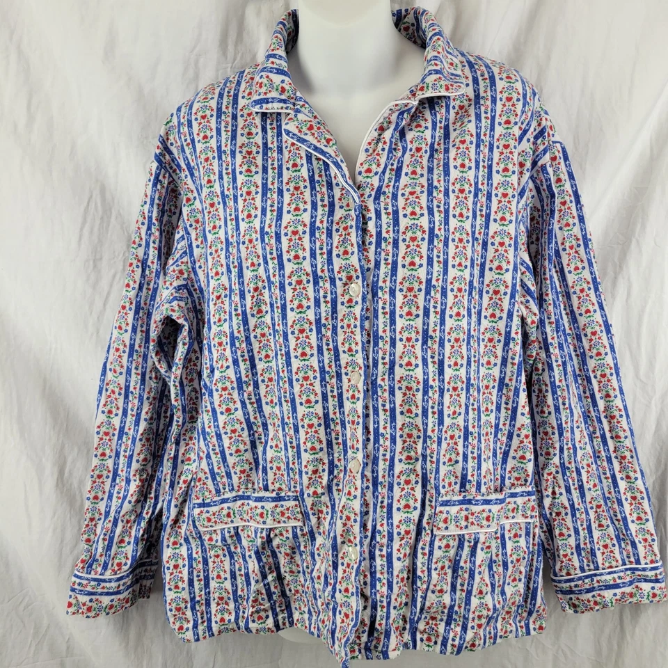 Lanz of Salzburg women's flannel pajamas Size Medium Blue Red Hearts Cottagecore - Image 2 of 4