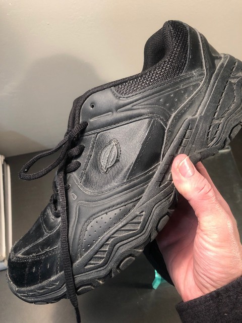 dickies slip resistant shoes