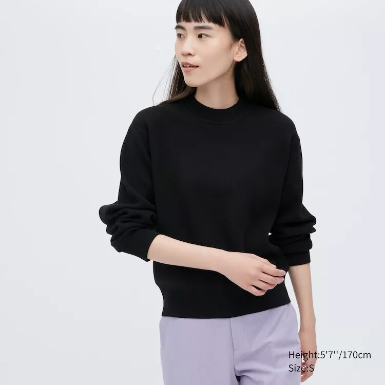 Uniqlo hotsell black jumper