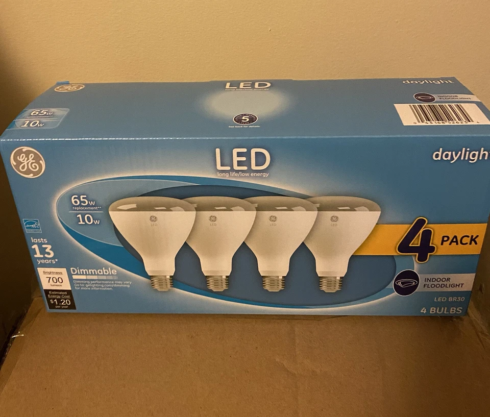 GE LED Lightbulbs BR30Daylight Dimmable Indoor Flood Lights 65W 10W (4 pack)NEW - Image 2 of 4