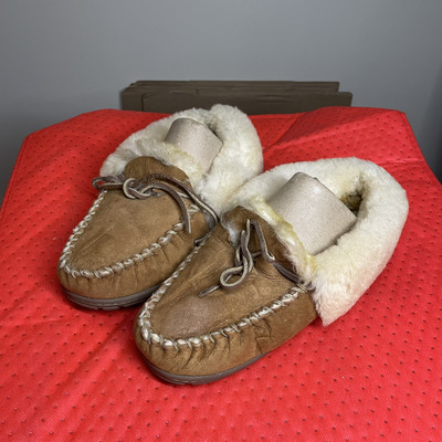 LL Bean Wicked Good Brown Suede Shearling Slippers Moccasin  display picture 2