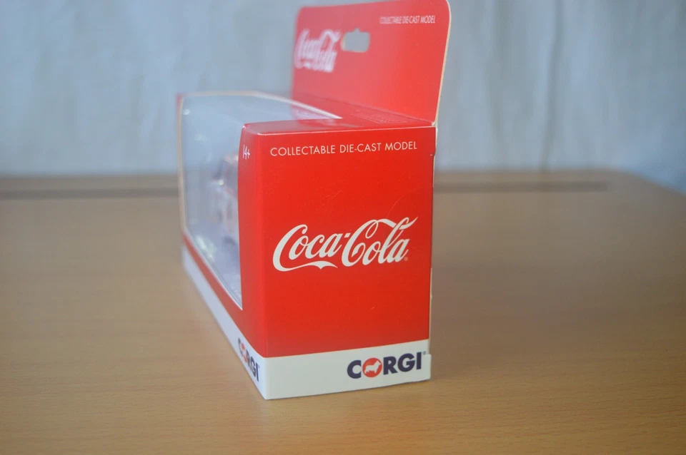 Corgi CC02744 Volkswagen Camper Van Zing Coca-Cola Boxed - Image 4 of 4