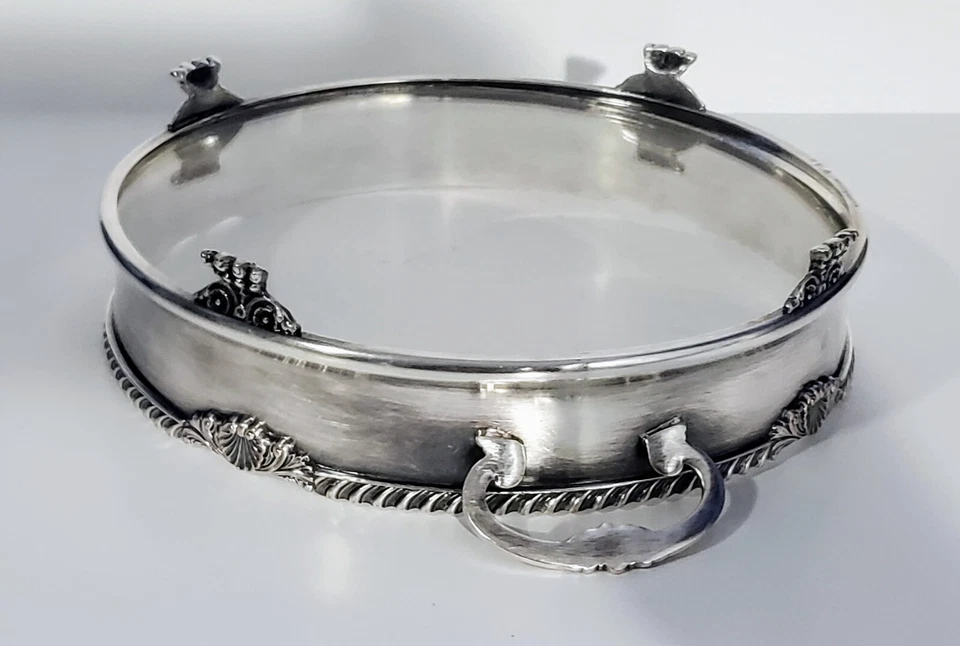 Vintage Silver Plated Footed Casserole Chafing Dish Carrier holds glass insert - Image 4 of 4