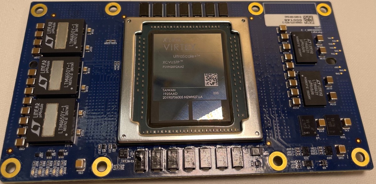 SXM2 Xilinx Virtex Ultrascale XCVU37P FSVH2892AAZ SXM2 Xilinx Virtex Ultrascale XCVU37P FSVH2892AAZ