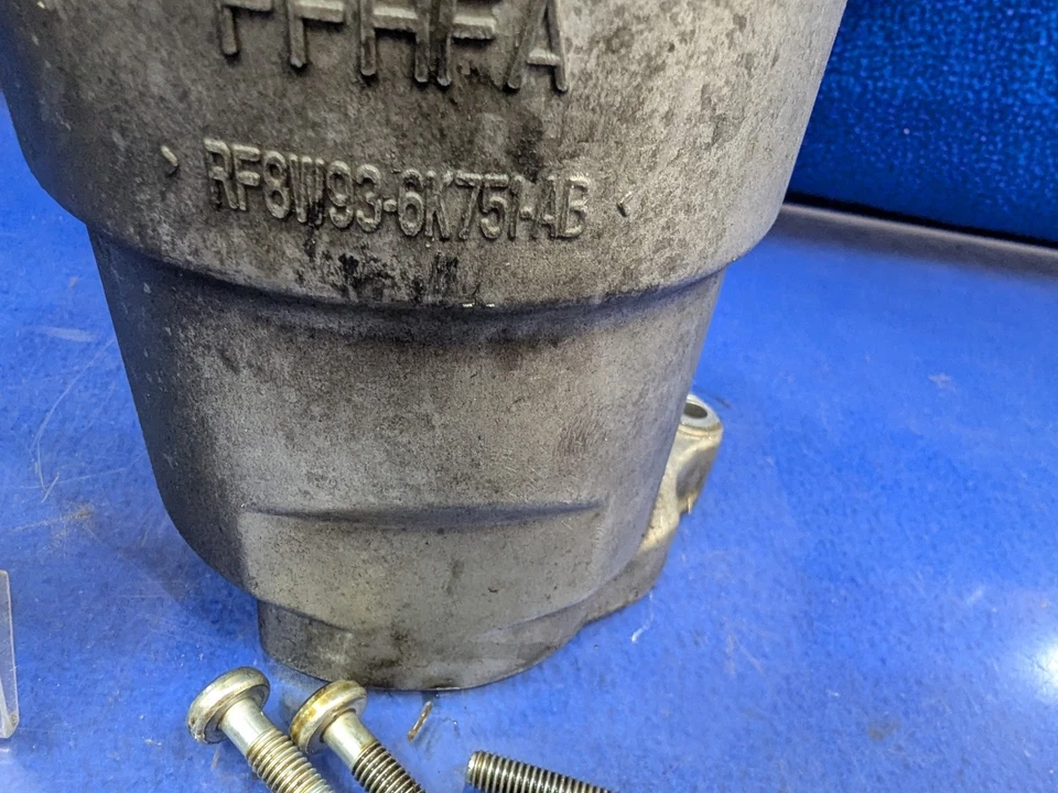 Carcasa de filtro de aceite 10-22 Land Rover 5.0 3.0 / Jaguar XF 8W936714AD OEM Foto 2 de 4