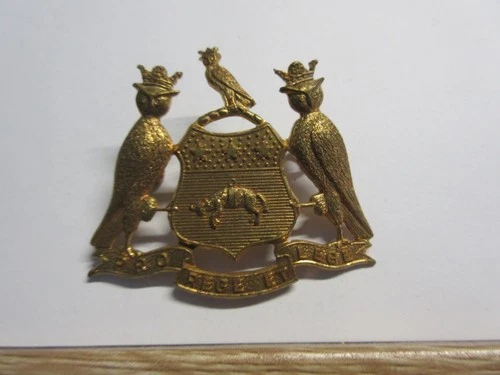 Vintage WW1 Leeds Pals, West Yorkshire Regiment MILITARY CAP BADGE
