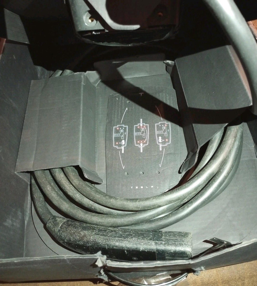 アクセサリー TESLA Wall Connector 48A 18FT Tesla Wall Connector Gen 3, 48 Amp, 18 ft • EV Adept