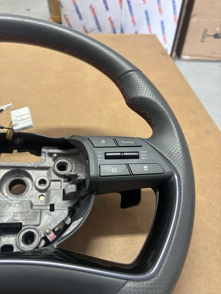 HYUNDAI SONATA N-LINE 2022 volante cuero gris con interruptores de control OEM Foto 2 de 4