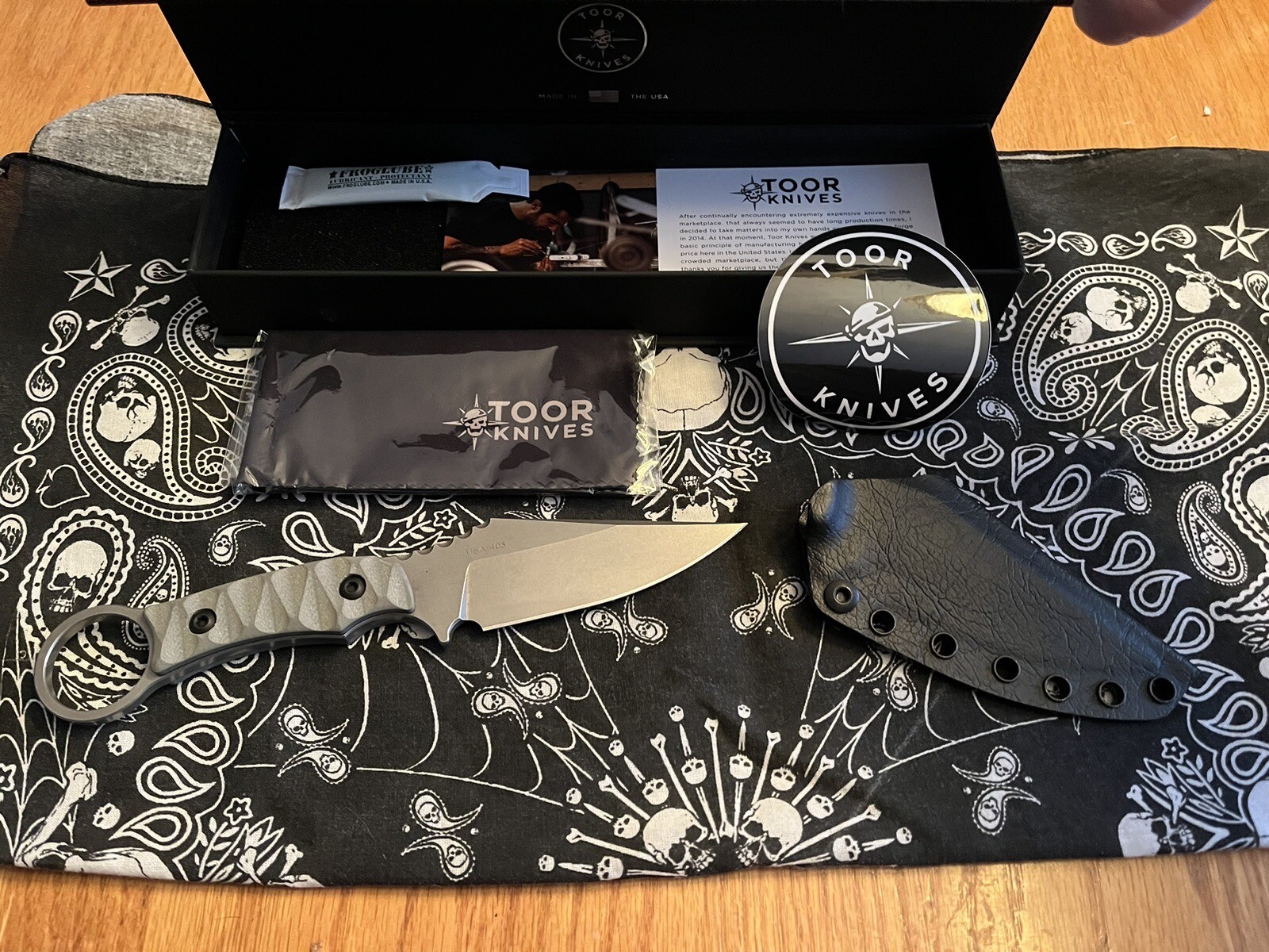 Toor Knives Vandal Stealth Natural Finished Blade / CPM3V Steel / G