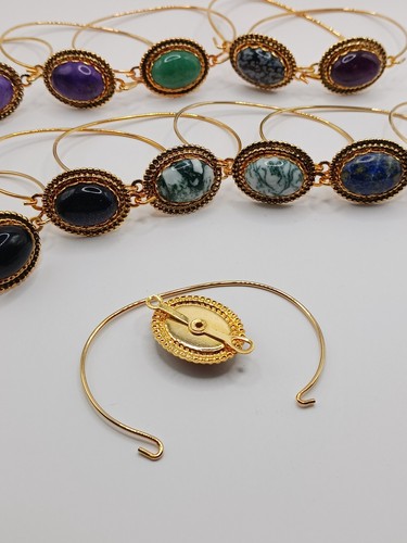 12 Gemstone Bracelets - Picture 4 of 5