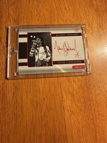 Michael Jackson Bad World Tour 11/87 Backstage Pass Credential #153 w/ Holder