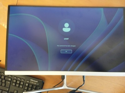 AIO ASUS Curve C24D Intel i5 9400@ 2,9g 24'' RISS'' ERSATZTEIL & REPARATUR