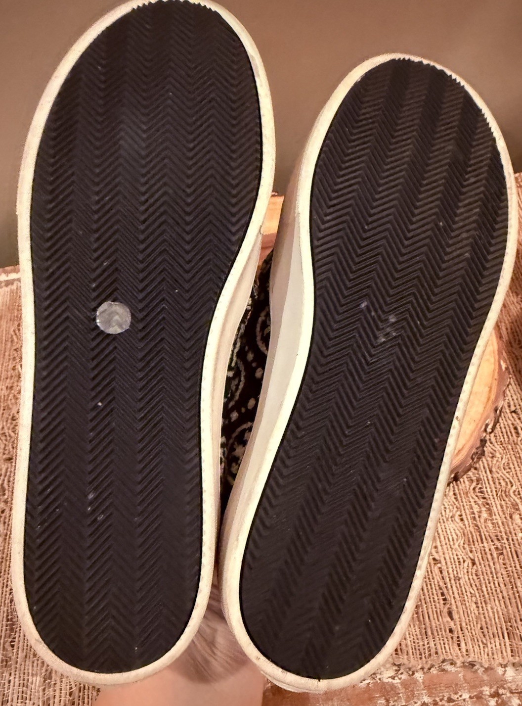 Tory Burch "T" Monogram Ladybug Slip-on Fabric logo sneakers Sz-8.5 268$ thumbnail 14