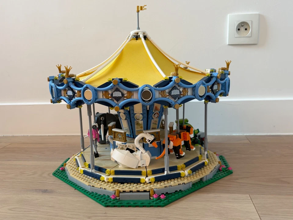 LEGO Creator 10257 Carousel, photo 1 sur 4