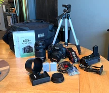 VGUC: Canon EOS Rebel T1i 500D Camera Kit with 2 Lenses, Bag, Tripod and Extras!