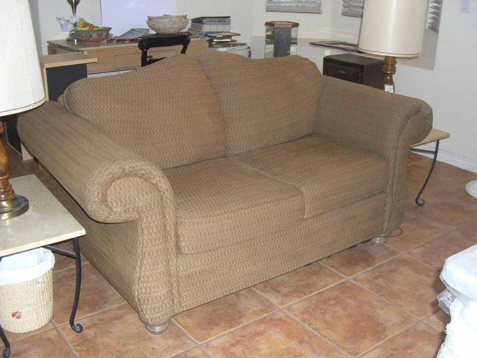 双人沙发 — 第 3/3 张图片